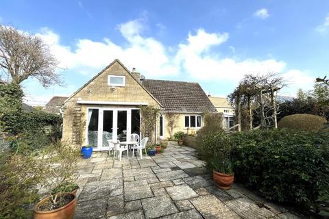 4 bedroom detached house for sale, Swan Close, Lechlade, Gloucestershire, GL7