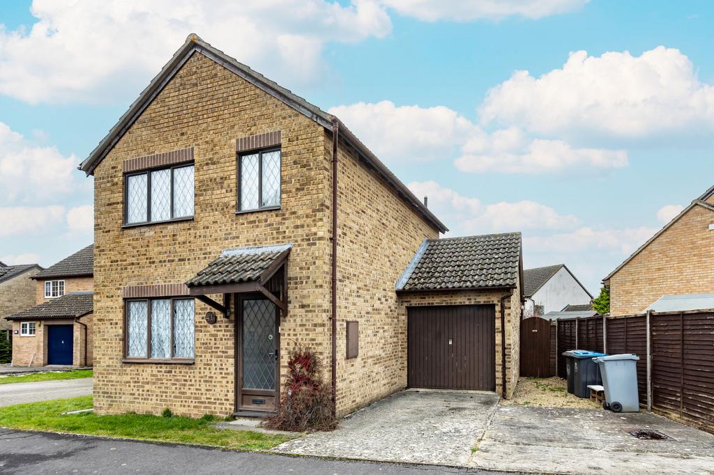 Witney, Witney OX28 3 bed detached house for sale £365,000