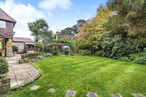 Holly Cottage Rickman Hill Road, Chipstead, Coulsdon, CR5 3LA