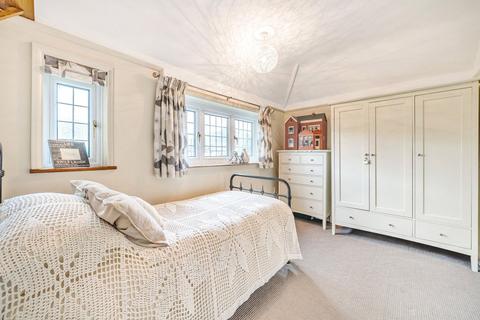 14 Chaldon Way, Coulsdon, CR5 1DB