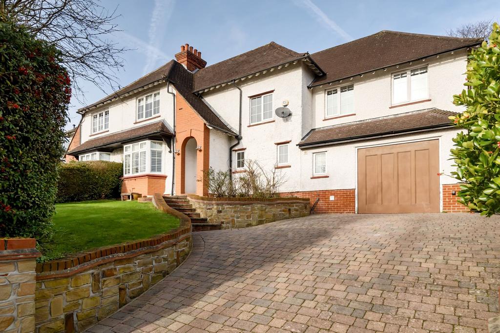 Coulsdon, Coulsdon CR5 4 bed semidetached house for sale £775,000