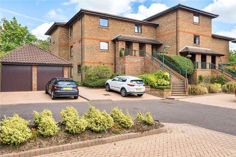 2 bedroom flat for sale, St. Mary's Mount, Caterham CR3