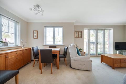 8 Eothen Close, Caterham, CR3 6JU
