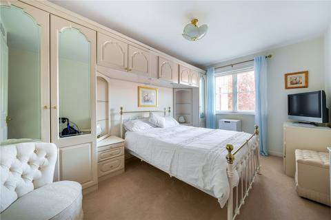 8 Eothen Close, Caterham, CR3 6JU