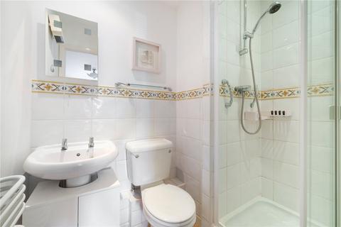 8 Eothen Close, Caterham, CR3 6JU