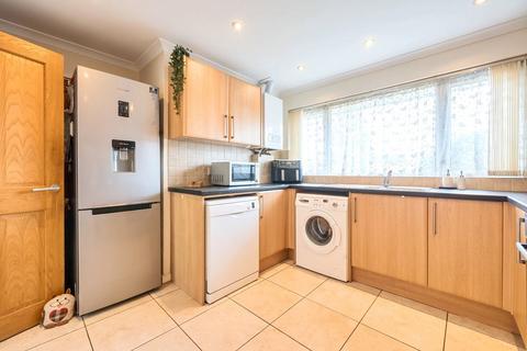 13 Alder Croft, Coulsdon, CR5 2SN
