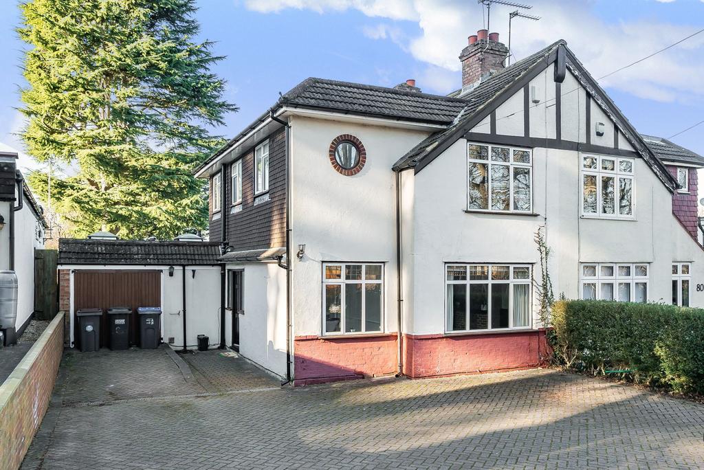 Coulsdon, Coulsdon CR5 4 bed semidetached house for sale £625,000