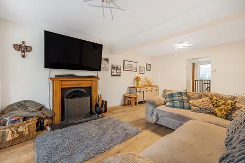 242 Farleigh Road, Warlingham, CR6 9EE