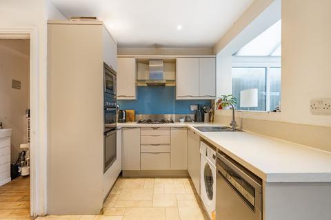 242 Farleigh Road, Warlingham, CR6 9EE