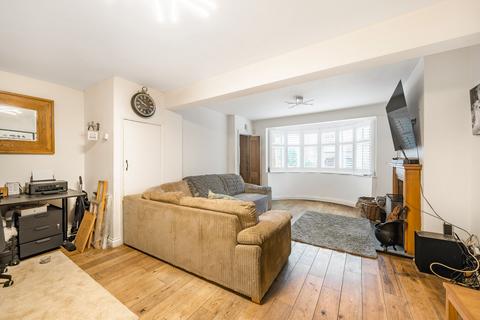 242 Farleigh Road, Warlingham, CR6 9EE
