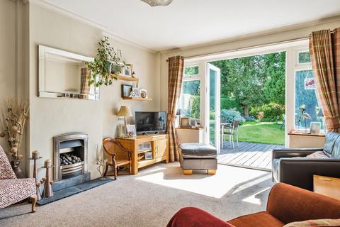 196a Farleigh Road, Warlingham, CR6 9EE