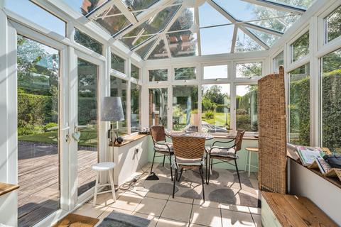196a Farleigh Road, Warlingham, CR6 9EE