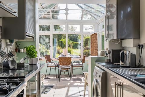 196a Farleigh Road, Warlingham, CR6 9EE