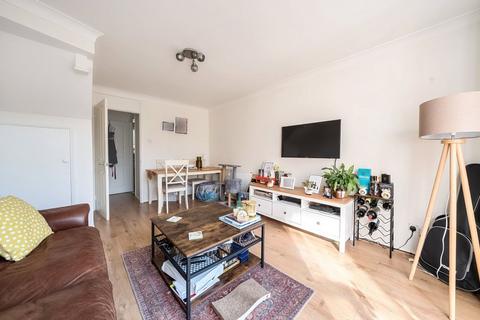 85 Aveling Close, Purley, CR8 4DX