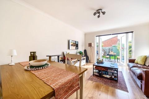 85 Aveling Close, Purley, CR8 4DX
