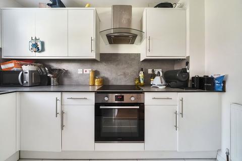 85 Aveling Close, Purley, CR8 4DX