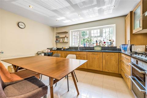 13 Stanstead Close, Caterham, CR3 6DY