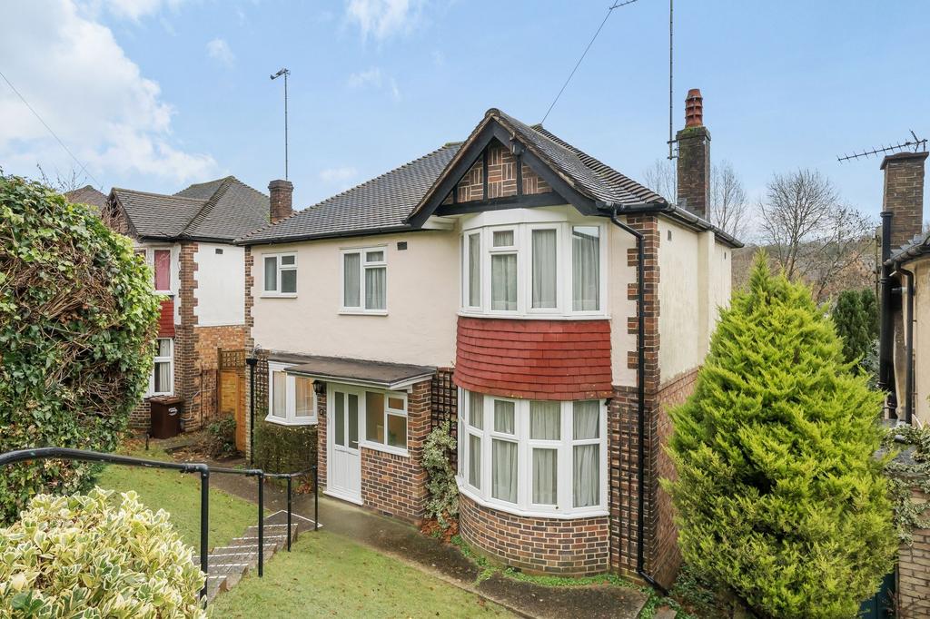 Whyteleafe, Whyteleafe CR3 4 bed detached house for sale £550,000