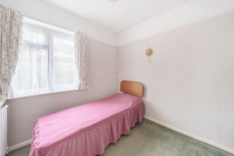 17 Hornchurch Hill, Whyteleafe, CR3 0DA