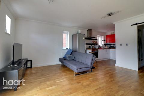 2 bedroom flat for sale - Eldridge Court, St Mark's Place, Dagenham
