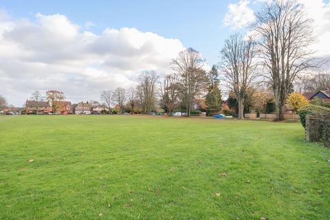 2 bedroom retirement property for sale - Redvers Court Redvers Road, Warlingham CR6