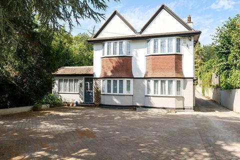 37 Woodcote Grove Road, Coulsdon, CR5 2AJ