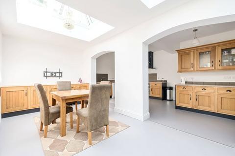 37 Woodcote Grove Road, Coulsdon, CR5 2AJ
