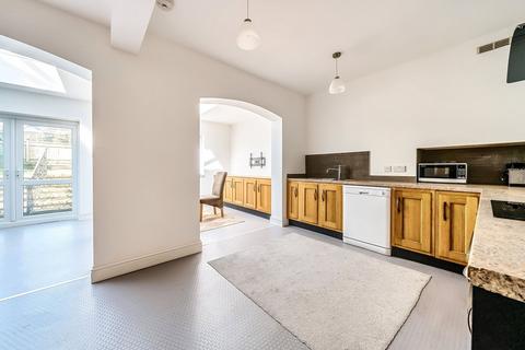 37 Woodcote Grove Road, Coulsdon, CR5 2AJ