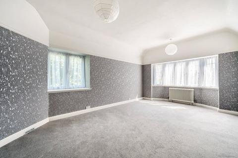 37 Woodcote Grove Road, Coulsdon, CR5 2AJ