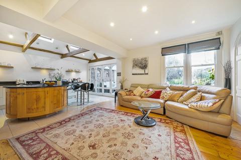 25 Purley Knoll, Purley, CR8 3AF