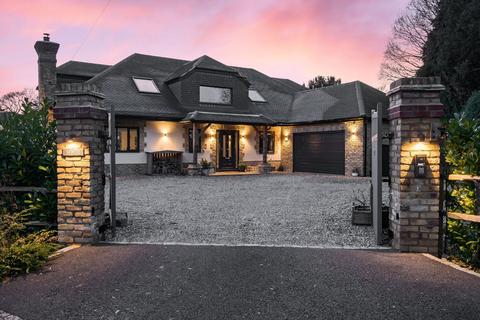 Sercq Coulsdon Lane, Chipstead, Coulsdon, CR5 3QH