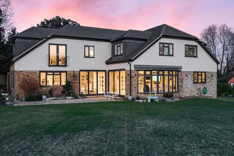 Sercq Coulsdon Lane, Chipstead, Coulsdon, CR5 3QH