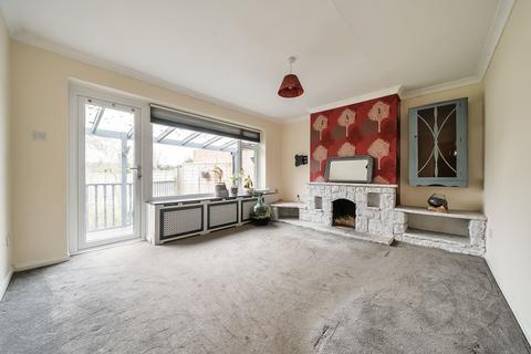 33 Dewlands, Godstone, RH9 8BS
