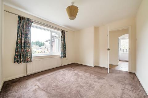 33 Dewlands, Godstone, RH9 8BS