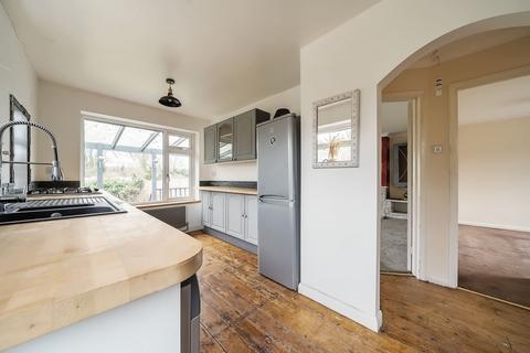 33 Dewlands, Godstone, RH9 8BS