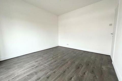 3 bedroom semi-detached house to rent, Leyburn Road, Edmonton, N18