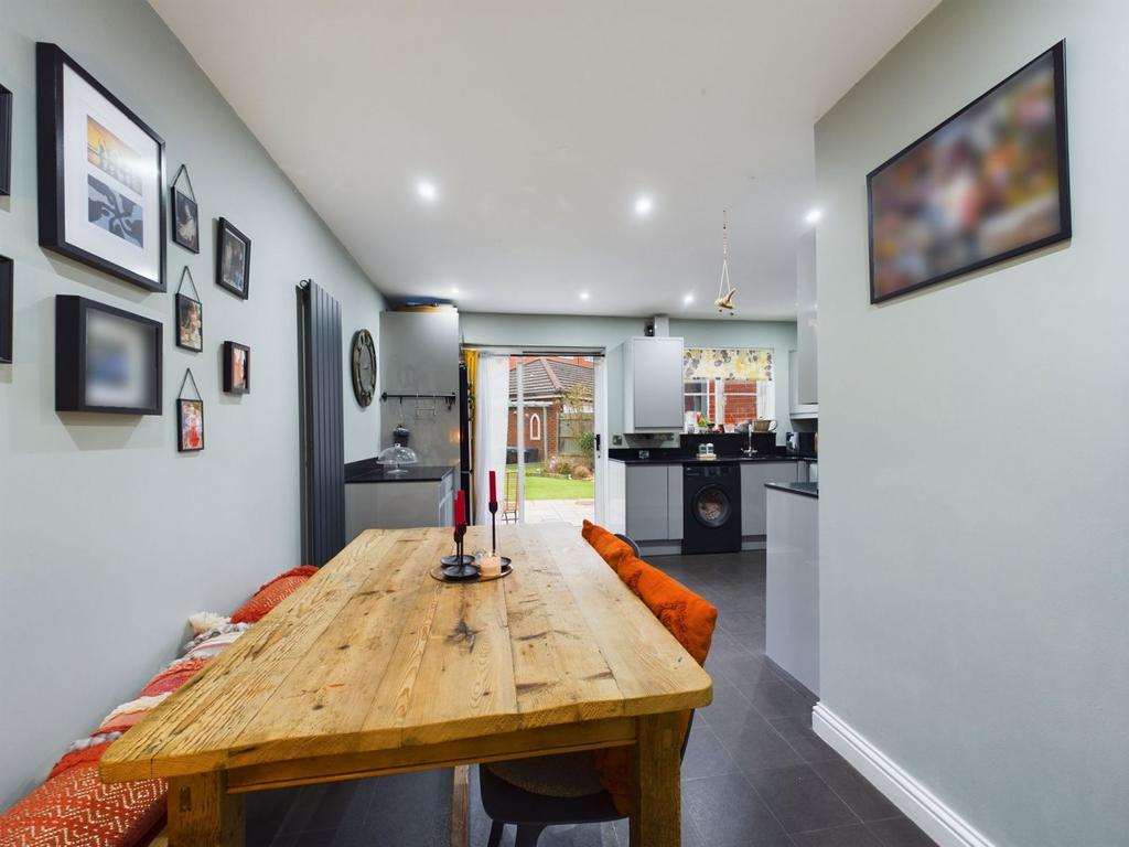 Kitchen / dining room