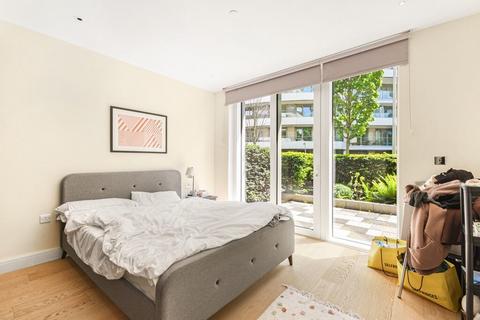 1 bedroom ground floor flat for sale, Queenstown Road London SW11