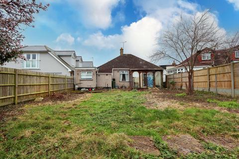 2 bedroom detached bungalow for sale, Bower Hill, Epping CM16