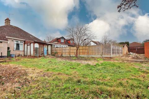 2 bedroom detached bungalow for sale, Bower Hill, Epping CM16