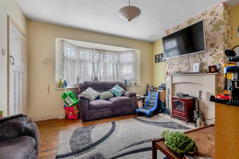 139 Fengate, Peterborough, PE1 5BH