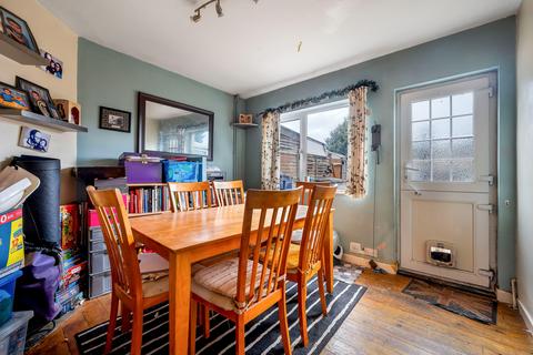 139 Fengate, Peterborough, PE1 5BH