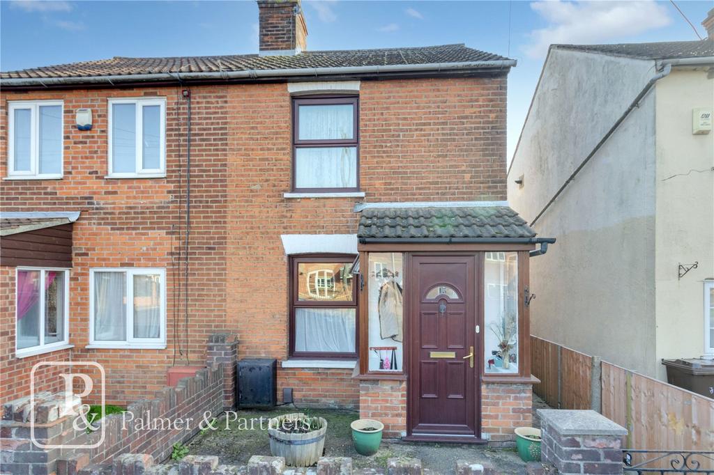 Parsons Heath, Colchester, Essex, CO4 2 bed semidetached house for