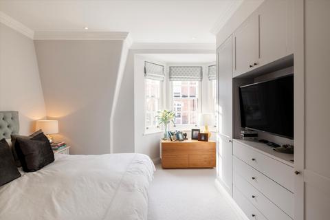2 bedroom flat for sale, Sloane Court West, Chelsea, London, SW3