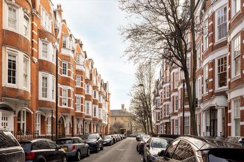 2 bedroom flat for sale, Sloane Court West, Chelsea, London, SW3