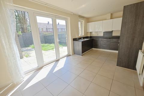 4 bedroom townhouse for sale, Cambourne Road, Edgware, Middlesex HA8 8FD