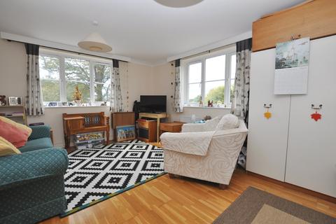 1 bedroom apartment for sale, Kings Road, Shalford, Guildford, Surrey, GU4