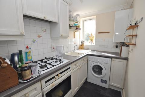 1 bedroom apartment for sale, Kings Road, Shalford, Guildford, Surrey, GU4