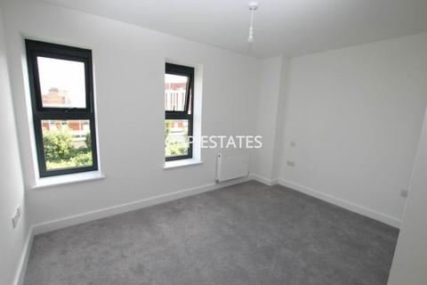 1 bedroom flat for sale, Pullman Square, Grays, Essex, RM17 6FN