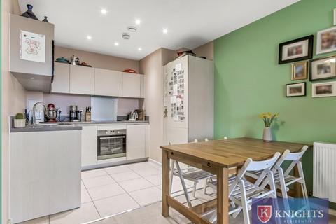 2 bedroom flat for sale, Prowse Court, Fore Street, London, N18